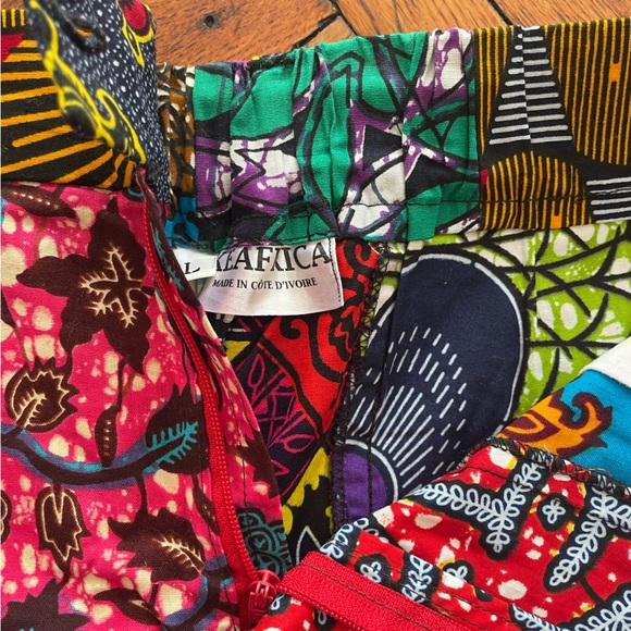 Ankara fabric shorts - Size L - Picture 3 of 3